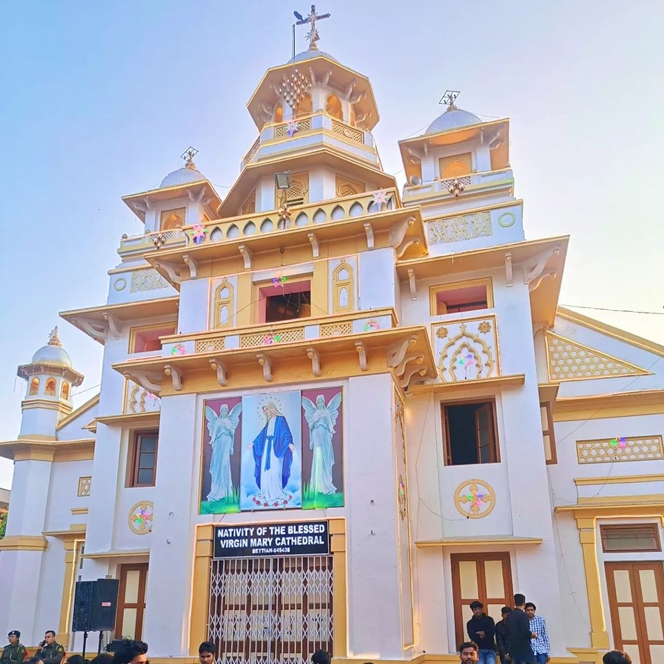 Bettiah Catholic Church History: बेतिया के कैथोलिक चर्च की कहानी जानिए, 250 वर्षों से चंपारण की विरासत 8 Bettiah Catholic Church History: बेतिया के कैथोलिक चर्च की कहानी जानिए, 250 वर्षों से चंपारण की विरासत 2