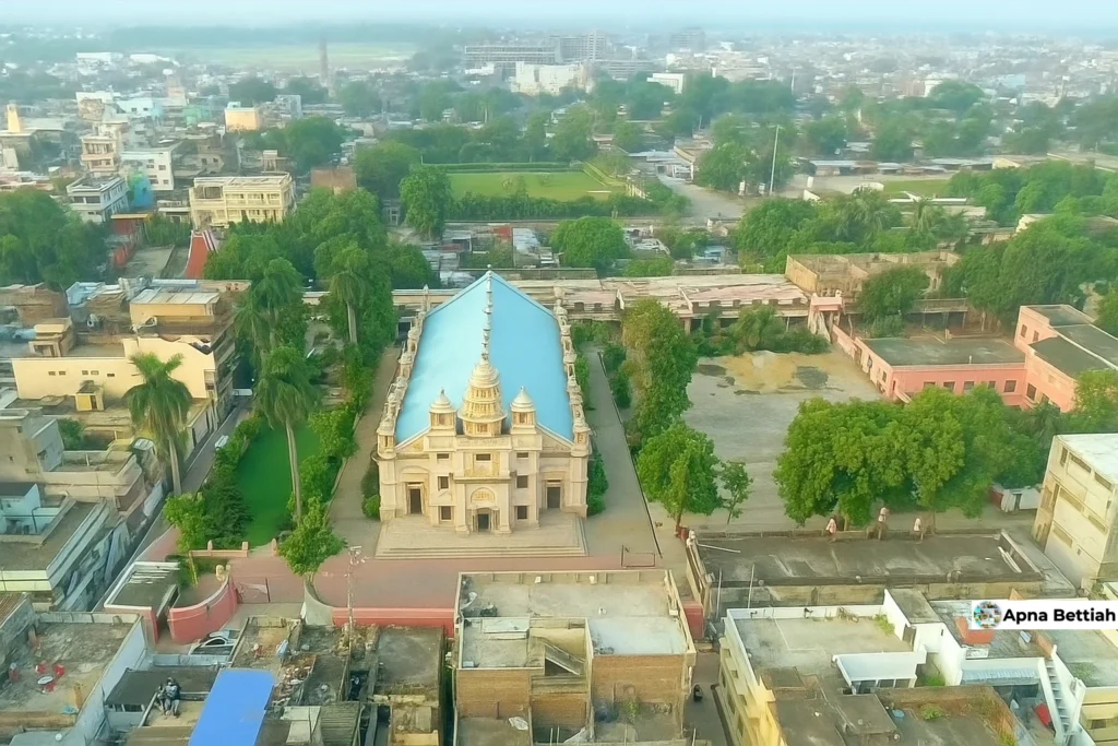 Bettiah Catholic Church History: बेतिया के कैथोलिक चर्च की कहानी जानिए, 250 वर्षों से चंपारण की विरासत 4 Bettiah Church Drone